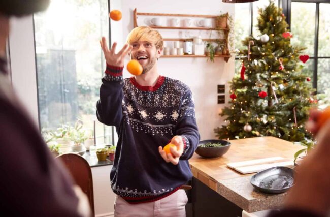 Meneer met gezonde kerstcadeaus